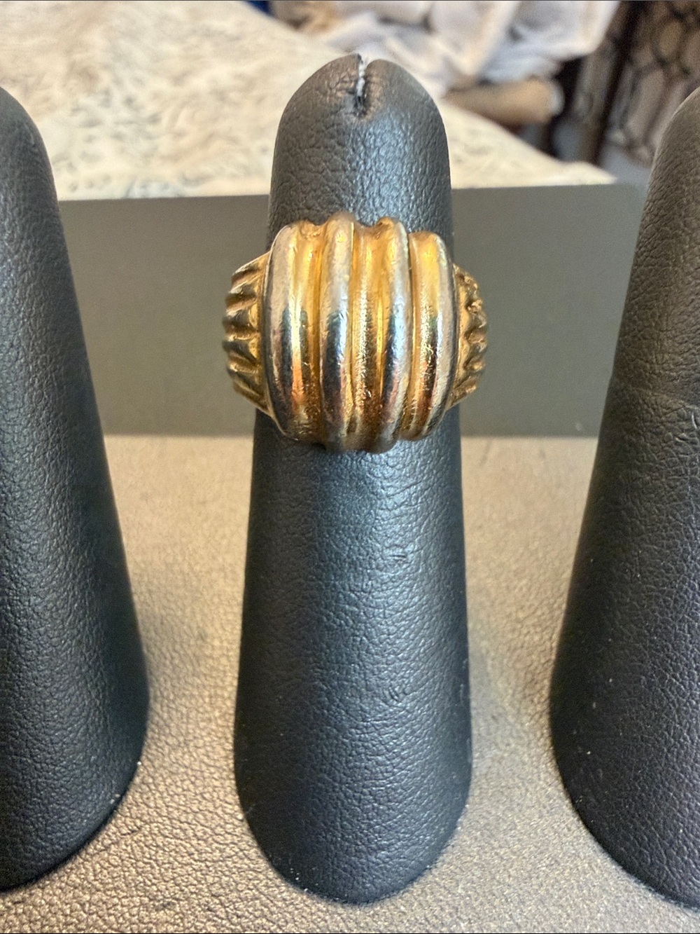 18K HGE Vintage Ribbed Dome Cocktail Ring - Women's